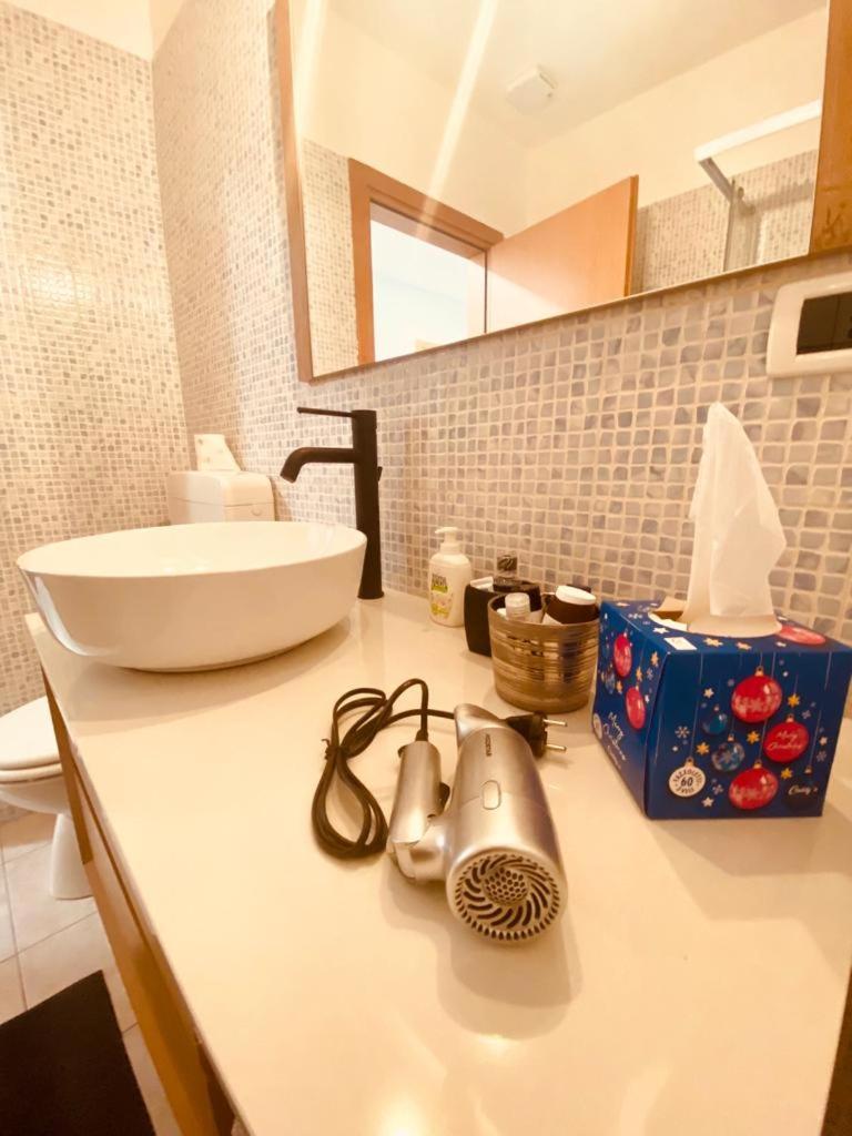 Casa Vacanze Viale Miramare 31- Delizioso Mini Loft Industrial Triëst Buitenkant foto